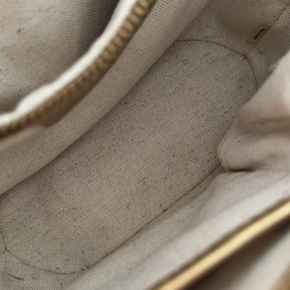 Michael Kors basket weave bag. Gold - Picture 6 of 9